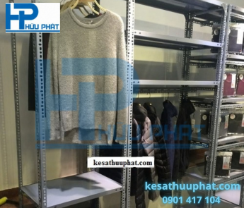 Kệ trưng bày quần áo - TB02