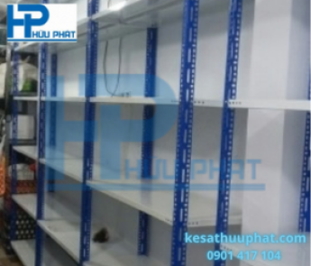 KỆ SẮT V LỖ 7 TẦNG ( XANH + TRẮNG ) 37