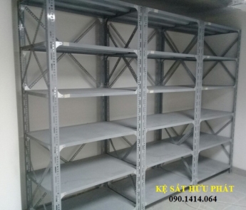 KỆ SẮT V LỖ 48