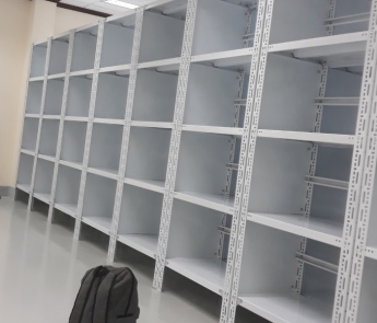 KỆ SẮT V LỖ 10