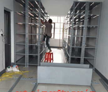 KỆ SẮT V LỖ 08