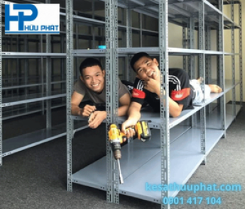 KỆ SẮT V LỖ 02