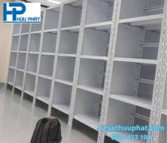 KỆ SẮT V LỖ 10