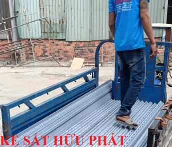 SẮT V LỖ 06