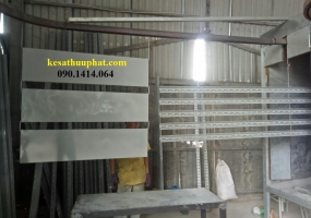 Kệ sắt V lỗ – Giải pháp lưu trữ hàng hóa bền bỉ, tiện lợi